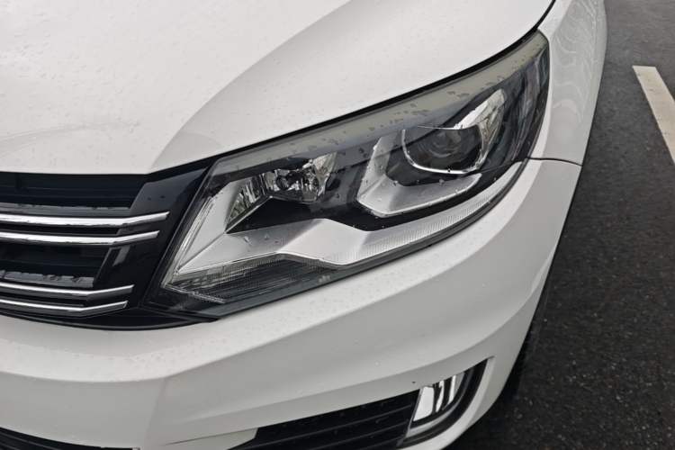 Used Volkswagen Tiguan 2013 1.8 TSI Automatic Two-Wheel Drive Comfort Edition Left Front Headlight
