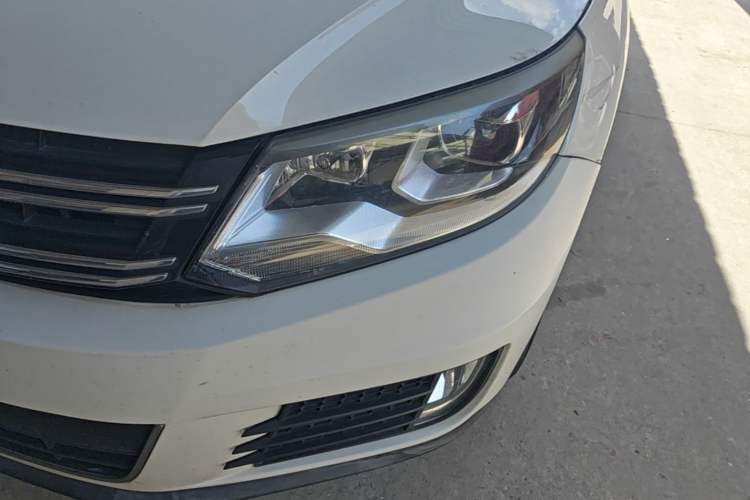 Used Volkswagen Tiguan 2013 1.8 TSI Automatic Two-Wheel Drive Comfort Edition Left Front Headlight