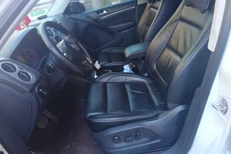Used Volkswagen Tiguan 2013 1.8 TSI Automatic All-Wheel Drive Luxury Model Left Front Seat