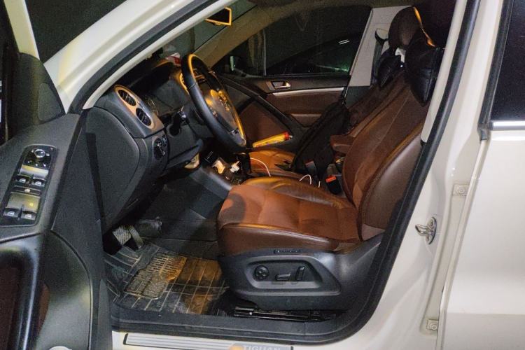 Used Volkswagen Tiguan 2013 2.0 TSI Automatic All-Wheel-Drive Flagship Edition Left Front Seat