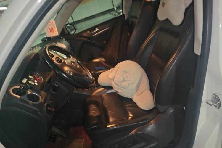 Used Volkswagen Tiguan 2013 1.8 TSI Automatic All-Wheel Drive Luxury Model Left Front Seat