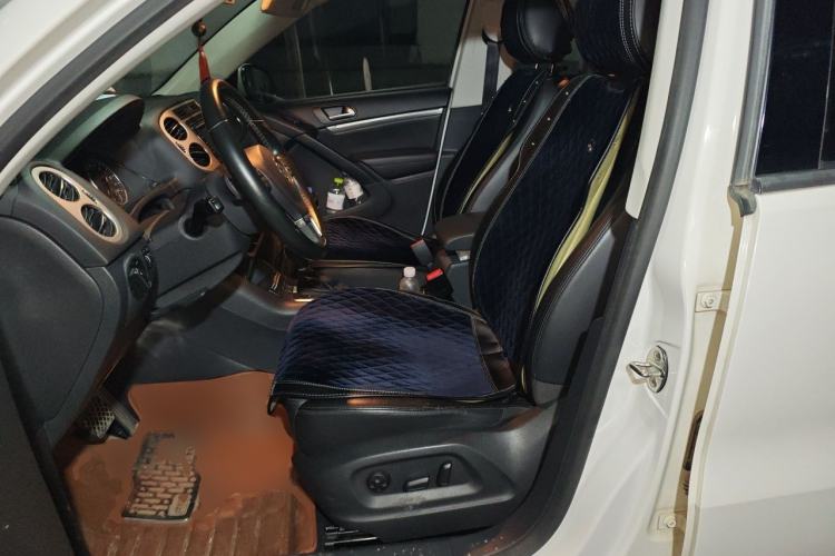 Used Volkswagen Tiguan 2013 1.8 TSI Automatic All-Wheel Drive Luxury Model Left Front Seat
