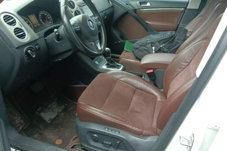 Used Volkswagen Tiguan 2013 2.0 TSI Automatic All-Wheel-Drive Flagship Edition Left Front Seat