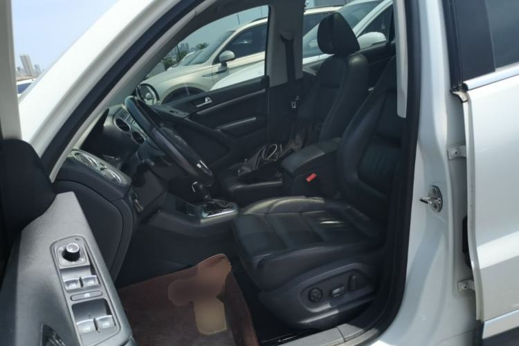 Used Volkswagen Tiguan 2013 1.8 TSI Automatic All-Wheel Drive Luxury Model Left Front Seat