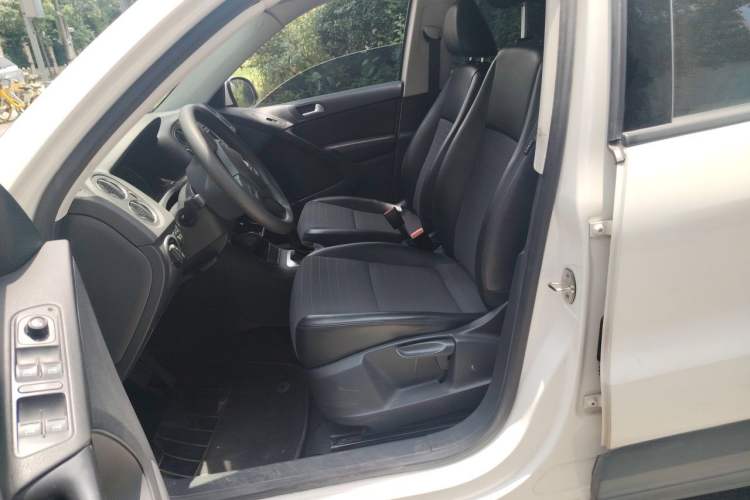 Used Volkswagen Tiguan 2013 1.8TSI Automatic Two-Wheel Drive Trend Edition Left Front Seat