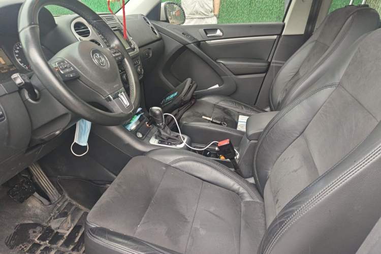 Used Volkswagen Tiguan 2013 2.0 TSI Automatic All-Wheel-Drive Flagship Edition Left Front Seat