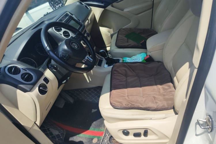 Used Volkswagen Tiguan 2013 2.0 TSI Automatic All-Wheel Drive Luxury Edition Left Front Seat