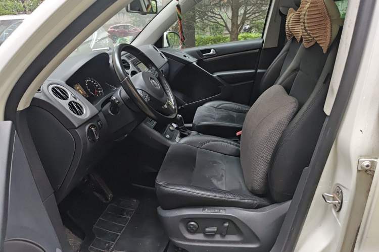 Used Volkswagen Tiguan 2013 2.0 TSI Automatic All-Wheel-Drive Flagship Edition Left Front Seat