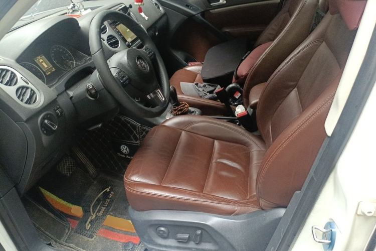 Used Volkswagen Tiguan 2013 2.0 TSI Automatic All-Wheel Drive Luxury Edition Left Front Seat