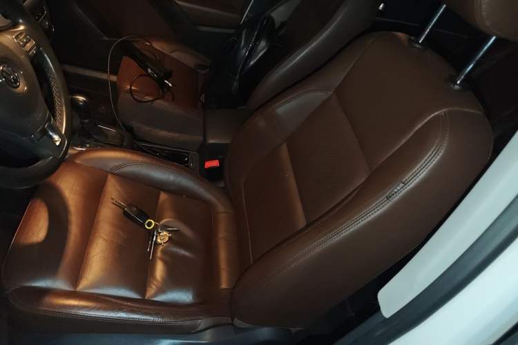 Used Volkswagen Tiguan 2013 1.8 TSI Automatic All-Wheel Drive Luxury Model Left Front Seat