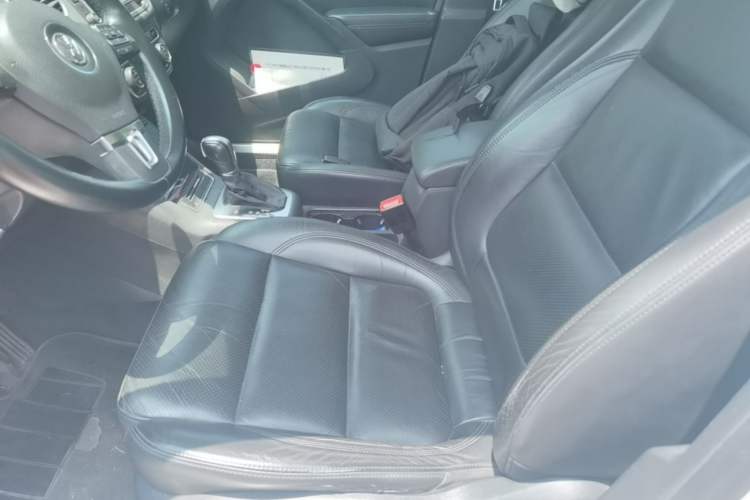 Used Volkswagen Tiguan 2013 1.8 TSI Automatic All-Wheel Drive Luxury Model Left Front Seat