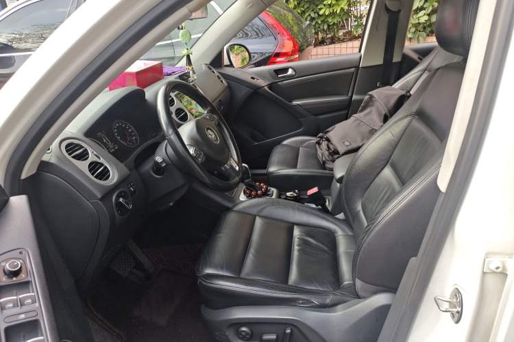 Used Volkswagen Tiguan 2013 1.8TSI Automatic All-Wheel-Drive Comfort Edition Left Front Seat