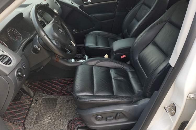 Used Volkswagen Tiguan 2013 1.8 TSI Automatic All-Wheel Drive Luxury Model Left Front Seat