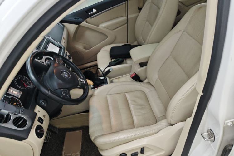 Used Volkswagen Tiguan 2013 1.8 TSI Automatic All-Wheel Drive Luxury Model Left Front Seat