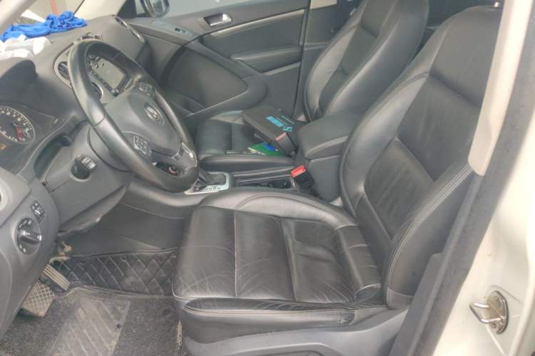 Used Volkswagen Tiguan 2013 1.8 TSI Automatic All-Wheel Drive Luxury Model Left Front Seat