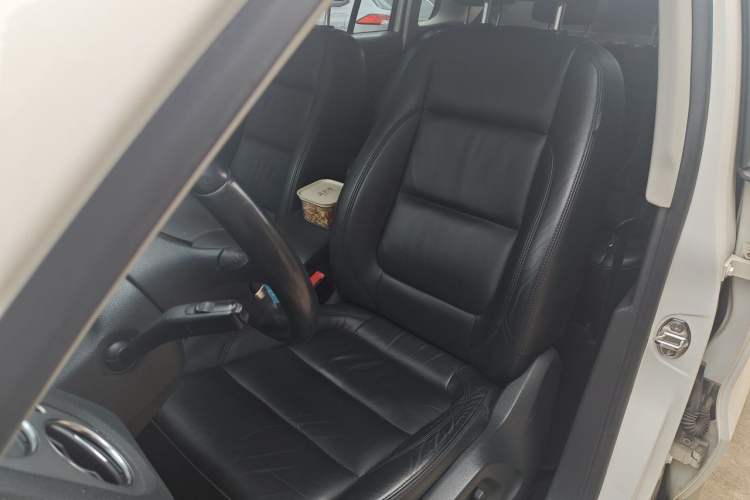 Used Volkswagen Tiguan 2013 1.8TSI Automatic All-Wheel-Drive Comfort Edition Left Front Seat