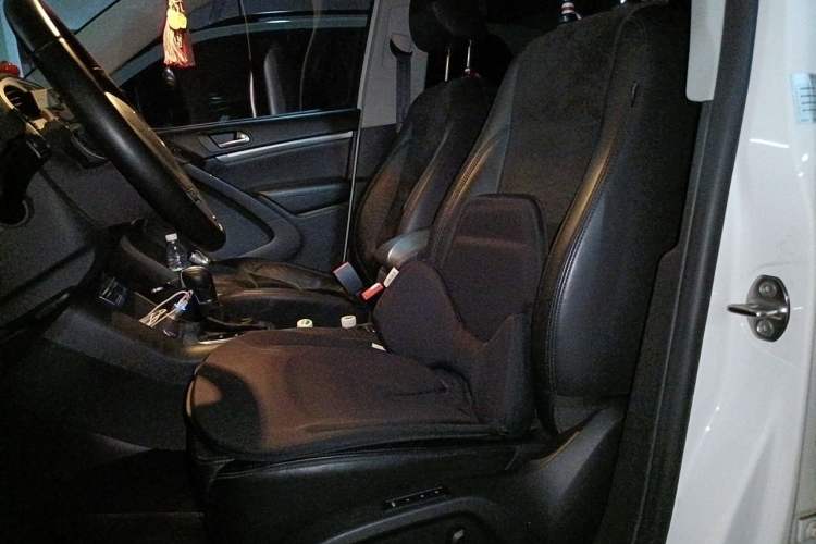 Used Volkswagen Tiguan 2013 2.0 TSI Automatic All-Wheel-Drive Flagship Edition Left Front Seat