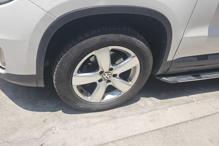 Used Volkswagen Tiguan 2013 1.8 TSI Automatic Two-Wheel Drive Comfort Edition Left Front Wheel Hub