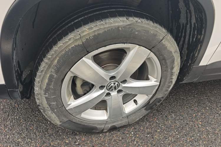 Used Volkswagen Tiguan 2013 1.8 TSI Automatic Two-Wheel Drive Comfort Edition Left Front Wheel Hub