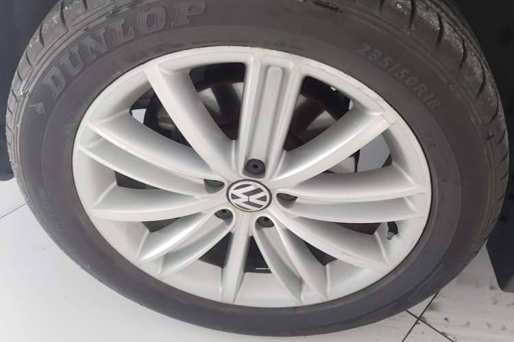 Used Volkswagen Tiguan 2013 1.8 TSI Automatic Two-Wheel Drive Comfort Edition Left Front Wheel Hub