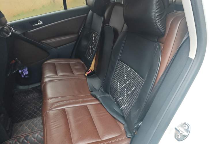 Used Volkswagen Tiguan 2013 1.8 TSI Automatic All-Wheel Drive Luxury Model Left Rear Seat