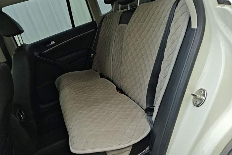 Used Volkswagen Tiguan 2013 2.0 TSI Automatic All-Wheel Drive Luxury Edition Left Rear Seat