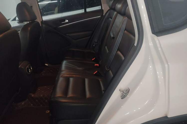 Used Volkswagen Tiguan 2013 1.8 TSI Automatic Two-Wheel Drive Comfort Edition Left Rear Seat