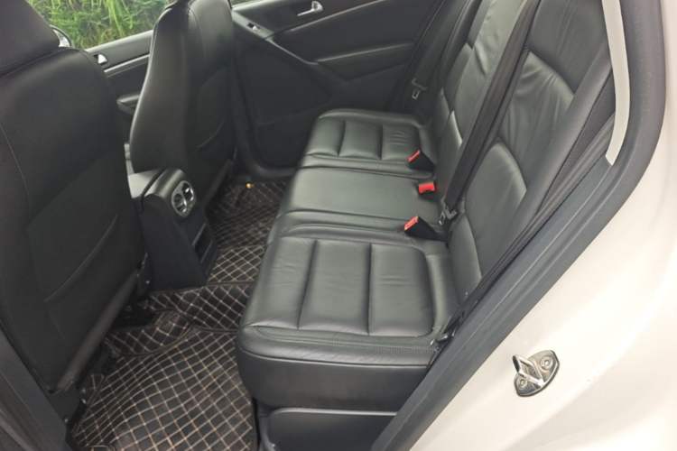 Used Volkswagen Tiguan 2013 1.8 TSI Automatic Two-Wheel Drive Comfort Edition Left Rear Seat