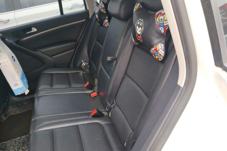Used Volkswagen Tiguan 2013 1.8 TSI Automatic All-Wheel Drive Luxury Model Left Rear Seat