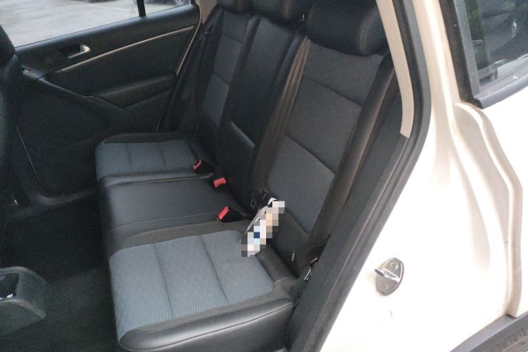 Used Volkswagen Tiguan 2013 1.4 TSI Manual Two-Wheel Drive BlueMotion Edition Left Rear Seat
