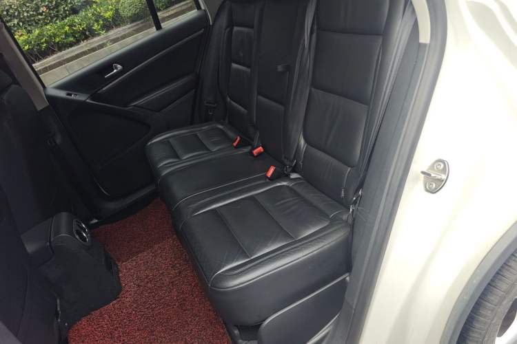 Used Volkswagen Tiguan 2013 1.8 TSI Automatic Two-Wheel Drive Comfort Edition Left Rear Seat