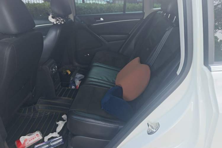 Used Volkswagen Tiguan 2013 2.0 TSI Automatic All-Wheel-Drive Flagship Edition Left Rear Seat