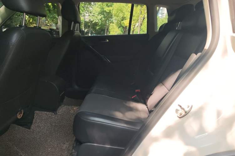 Used Volkswagen Tiguan 2013 1.8TSI Automatic Two-Wheel Drive Trend Edition Left Rear Seat