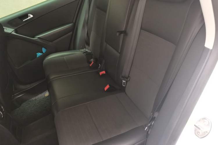 Used Volkswagen Tiguan 2013 1.8TSI Automatic Two-Wheel Drive Trend Edition Left Rear Seat