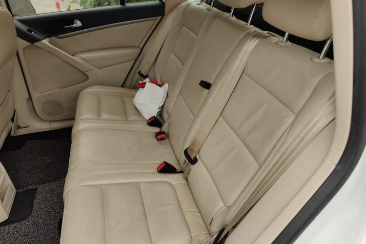 Used Volkswagen Tiguan 2013 1.8 TSI Automatic Two-Wheel Drive Comfort Edition Left Rear Seat