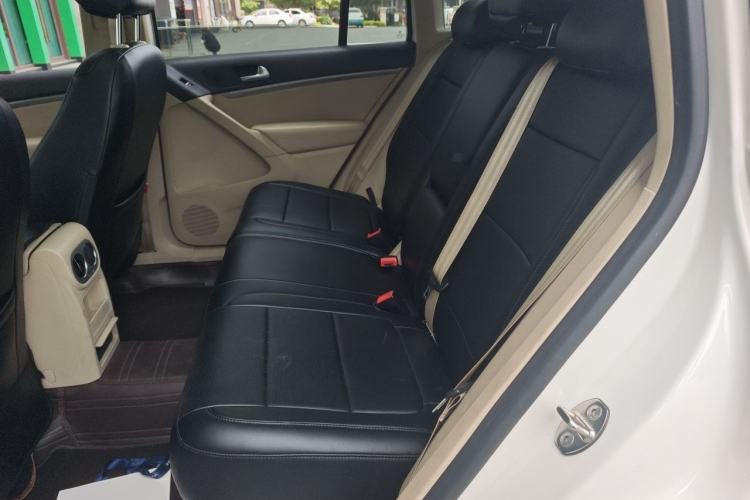 Used Volkswagen Tiguan 2013 1.8 TSI Automatic All-Wheel Drive Luxury Model Left Rear Seat