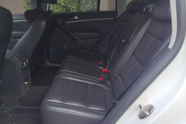 Used Volkswagen Tiguan 2013 1.8 TSI Automatic Two-Wheel Drive Comfort Edition Left Rear Seat