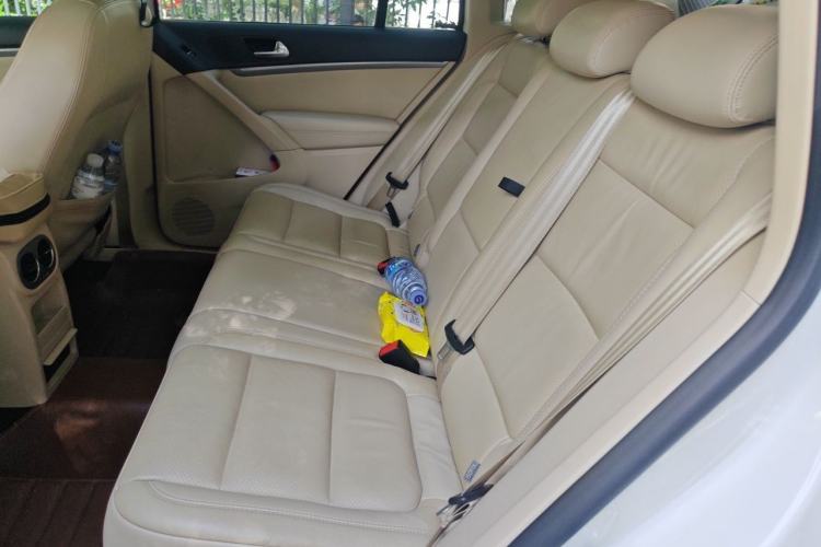 Used Volkswagen Tiguan 2013 1.8 TSI Automatic All-Wheel Drive Luxury Model Left Rear Seat