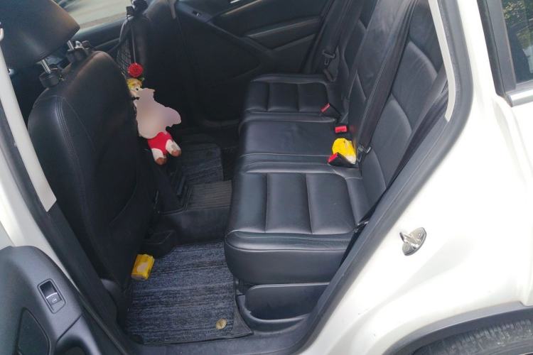 Used Volkswagen Tiguan 2013 2.0 TSI Automatic All-Wheel Drive Luxury Edition Left Rear Seat