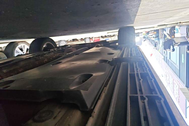 Used Volkswagen Tiguan 2013 1.8 TSI Automatic Two-Wheel Drive Comfort Edition Left Side Sill