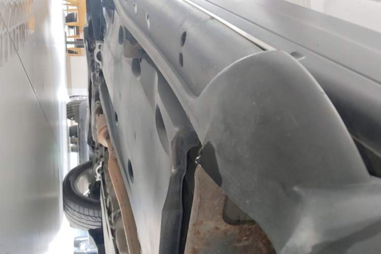 Used Volkswagen Tiguan 2013 1.8 TSI Automatic Two-Wheel Drive Comfort Edition Left Side Sill