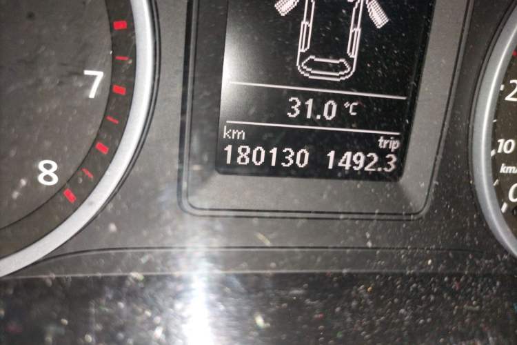Used Volkswagen Tiguan 2013 1.8TSI Automatic Two-Wheel Drive Trend Edition Odometer Close Up