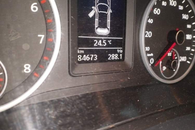Used Volkswagen Tiguan 2013 1.8TSI Automatic All-Wheel-Drive Comfort Edition Odometer Close Up