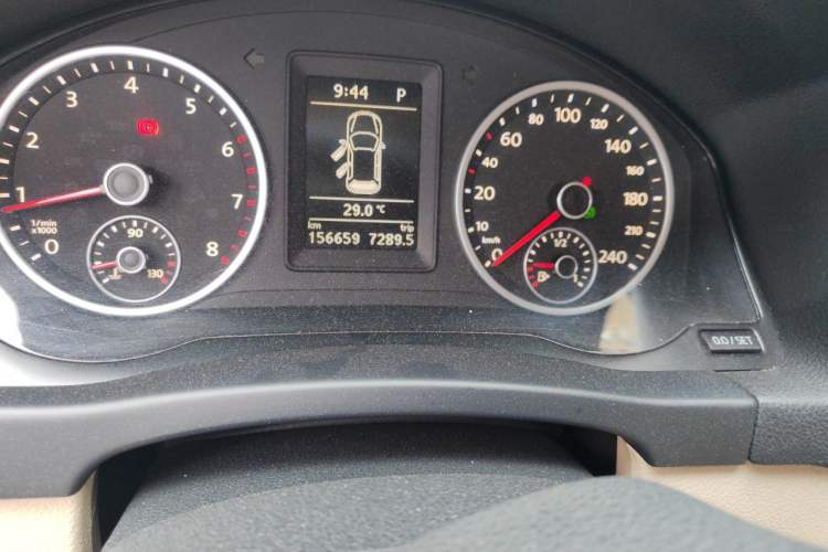 Used Volkswagen Tiguan 2013 1.8TSI Automatic Two-Wheel Drive Trend Edition Odometer Close Up