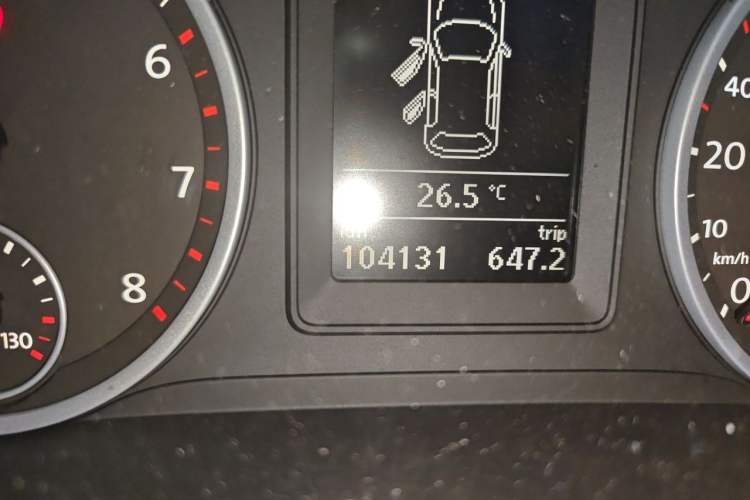Used Volkswagen Tiguan 2013 1.8TSI Manual Two-Wheel Drive Trend Edition Odometer Close Up