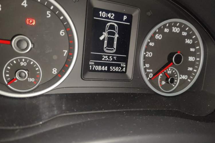 Used Volkswagen Tiguan 2013 1.8 TSI Automatic Two-Wheel Drive Comfort Edition Odometer Close Up