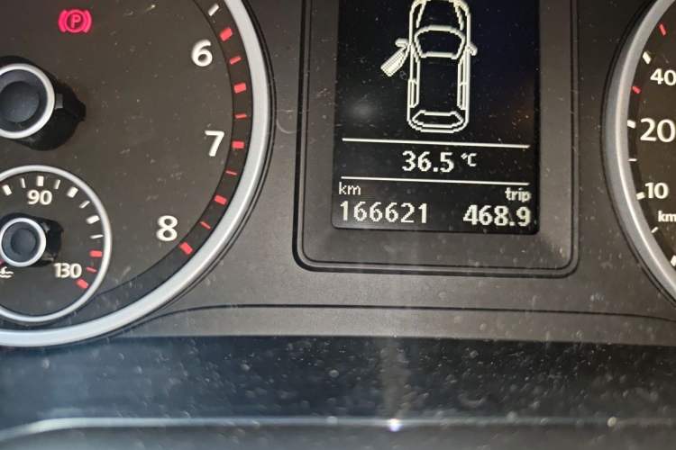 Used Volkswagen Tiguan 2013 1.8 TSI Automatic Two-Wheel Drive Comfort Edition Odometer Close Up