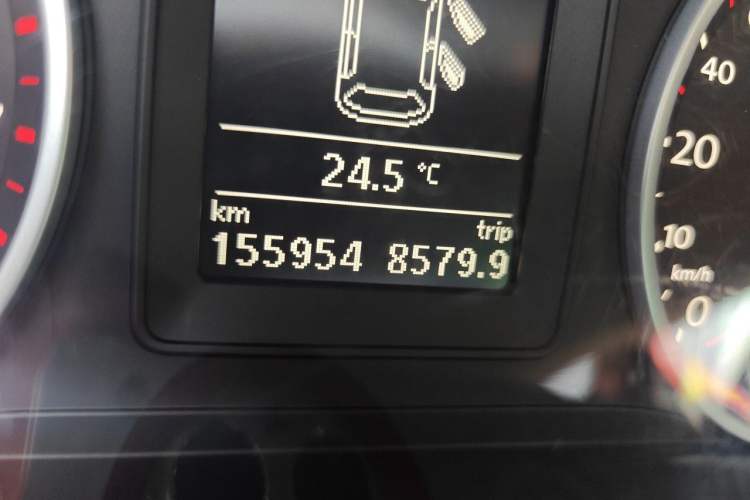Used Volkswagen Tiguan 2013 1.8 TSI Automatic Two-Wheel Drive Comfort Edition Odometer Close Up