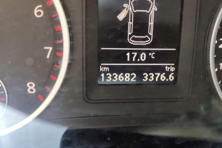 Used Volkswagen Tiguan 2013 1.8 TSI Automatic Two-Wheel Drive Comfort Edition Odometer Close Up