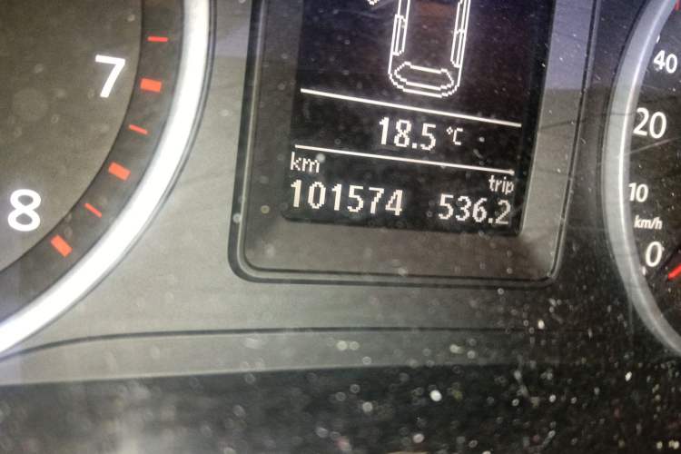 Used Volkswagen Tiguan 2013 1.8 TSI Automatic Two-Wheel Drive Comfort Edition Odometer Close Up